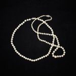 544136 Pearl necklace